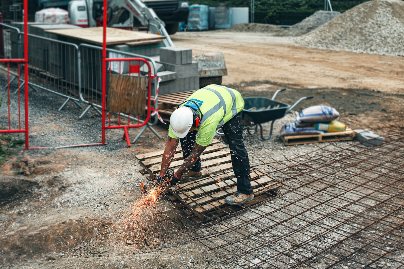Baustelle mit Gerüst